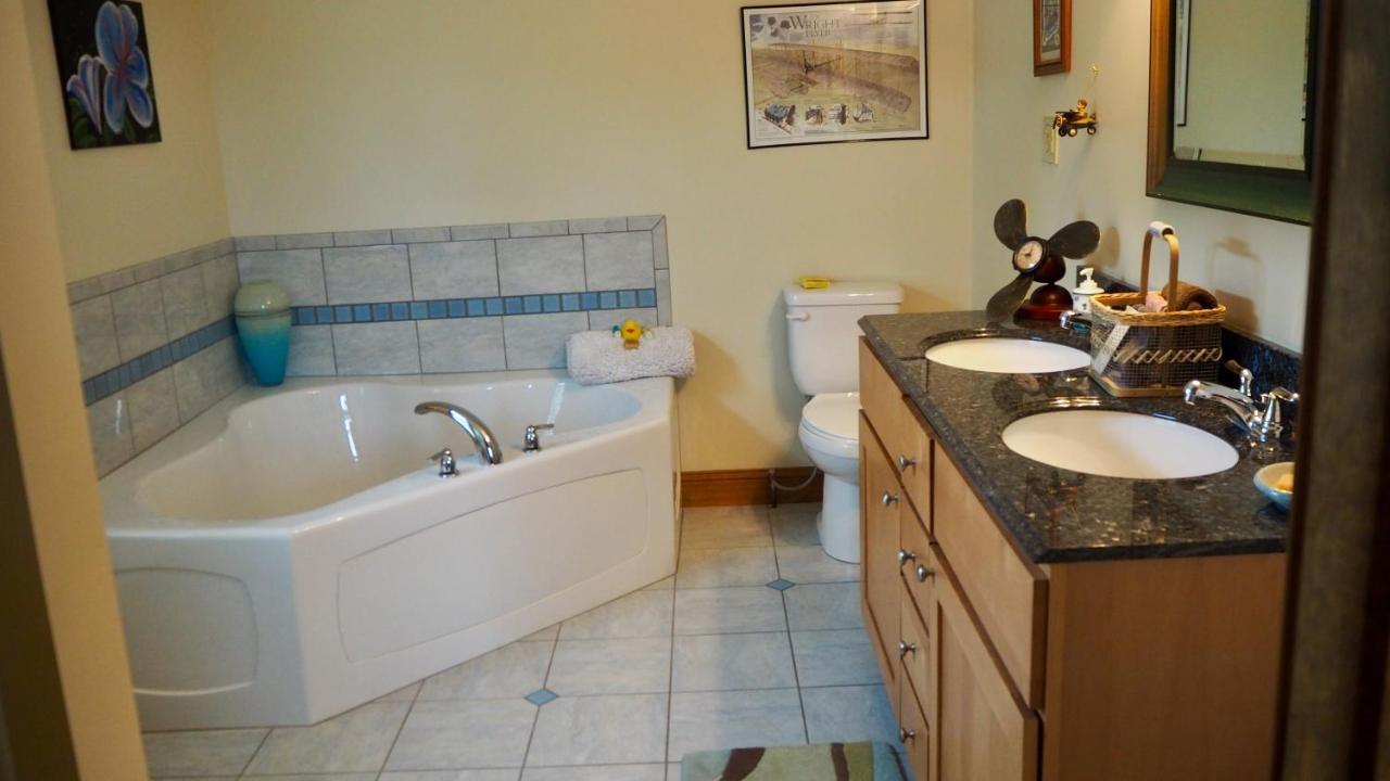 Bedford Landings Bed & Breakfast Moneta Ngoại thất bức ảnh